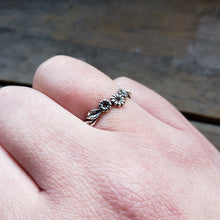 Load image into Gallery viewer, Sterling Silver Daisy Crown Ring
