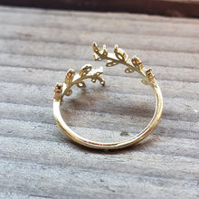 Load image into Gallery viewer, Adjustable Gold Plated Fern Leaf Ring
