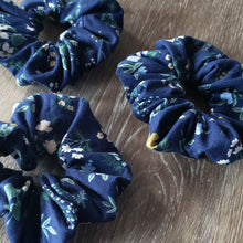 Load image into Gallery viewer, Navy Floral Print Scrunchies
