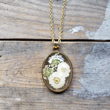 Load image into Gallery viewer, Pressed White Flowers Necklace
