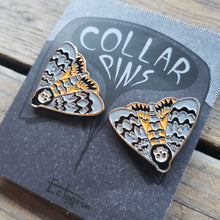 Load image into Gallery viewer, Death&#39;s Head Moth Collar Pin Set
