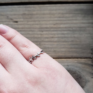 Sterling Silver Curved Vine Ring