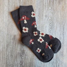 Load image into Gallery viewer, Wool Blend Mushroom Pattern Socks
