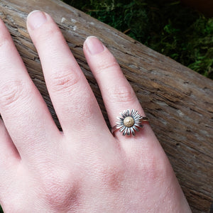 Sterling Silver Daisy Ring (size 7-8)