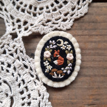 Load image into Gallery viewer, Tiny Embroidered Floral Fox Brooch
