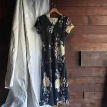 Load image into Gallery viewer, 90s Vintage Flared Floral Maxi Dress
