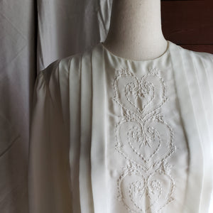 Vintage Heart-Embroidered White Blouse