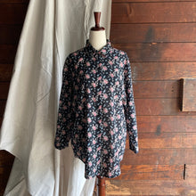 Load image into Gallery viewer, 80s Vintage Rayon-Blend Floral Blouse
