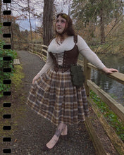 Load image into Gallery viewer, Wool Leaf Adventure Bag (Oak)
